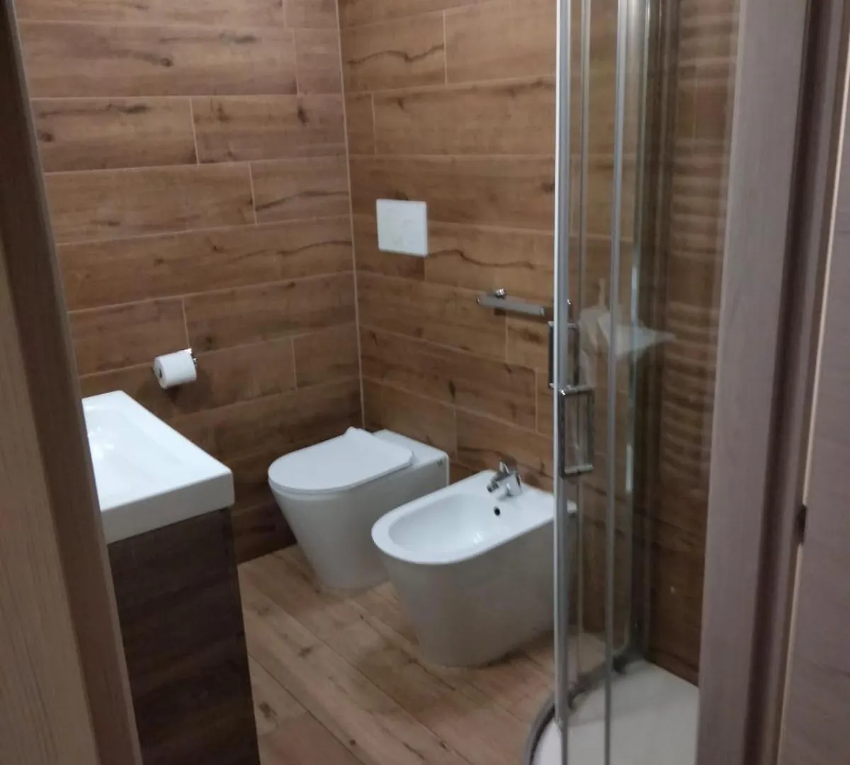 Guest house Piazza Nettuno Luxury Palace - By Bolognacentro Luxuryh Italy